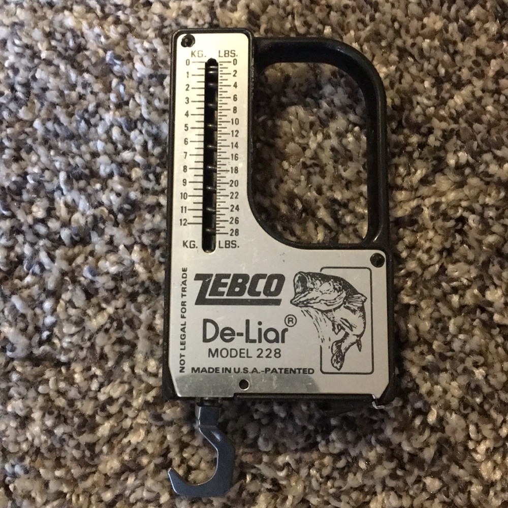 Zebco fish bass weight scale model 228